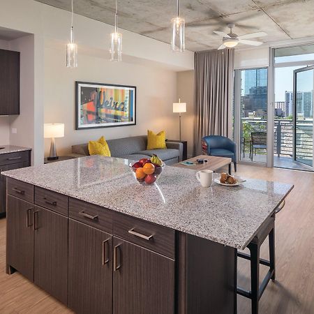 Hotel Club Wyndham Austin Extérieur photo