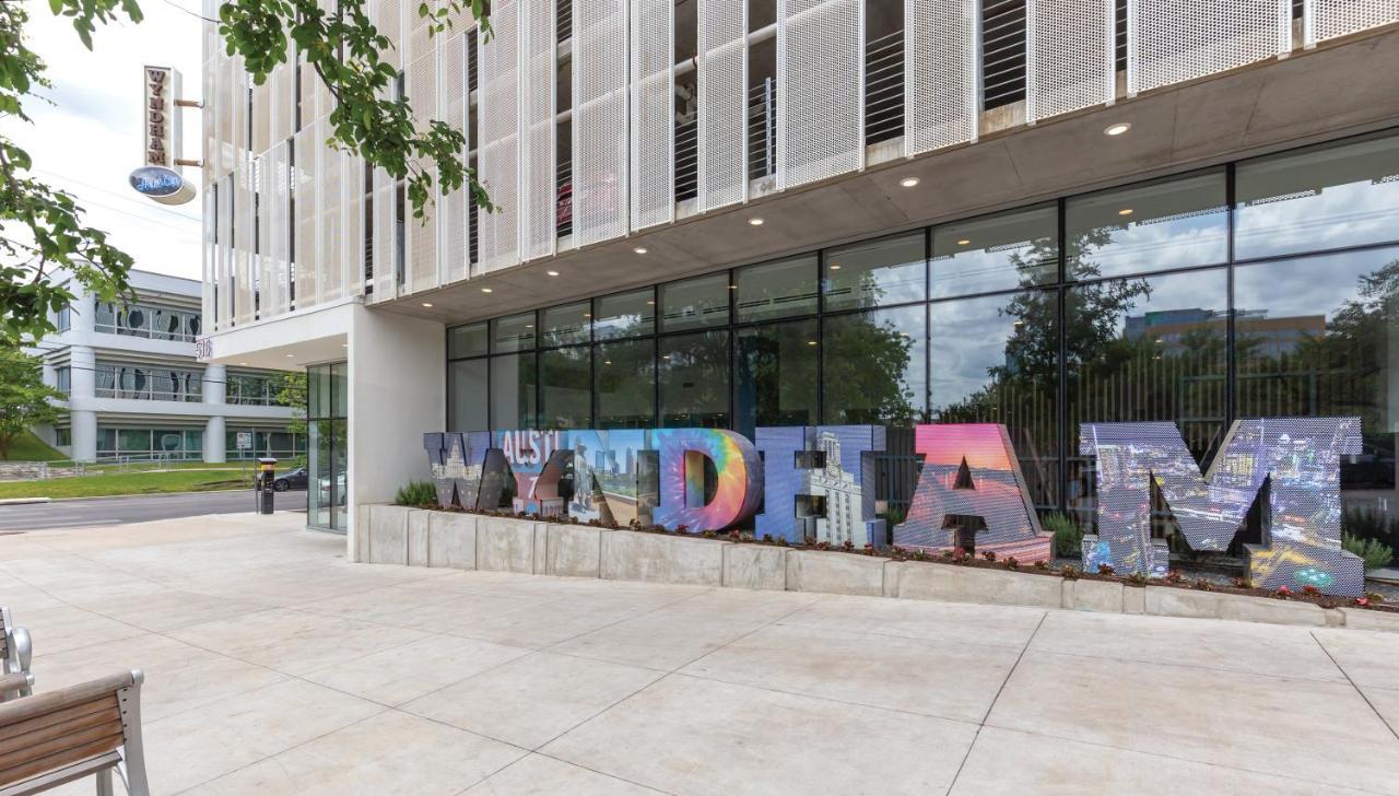 Hotel Club Wyndham Austin Extérieur photo