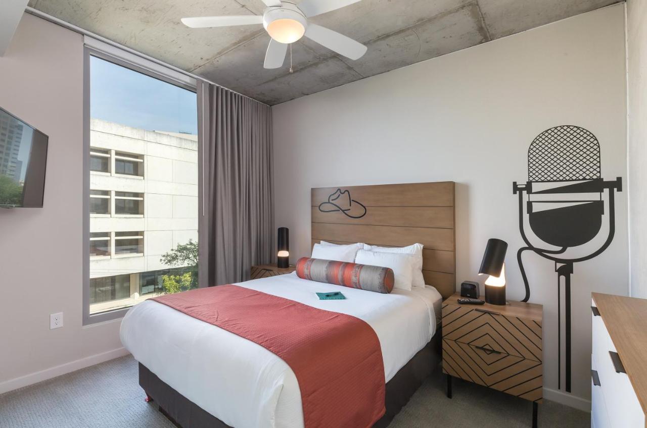 Hotel Club Wyndham Austin Extérieur photo