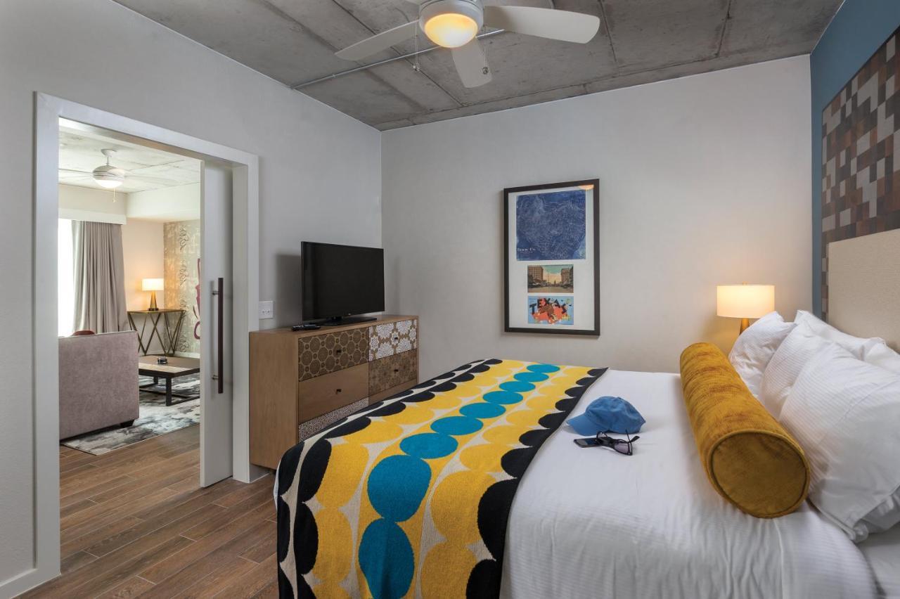 Hotel Club Wyndham Austin Extérieur photo