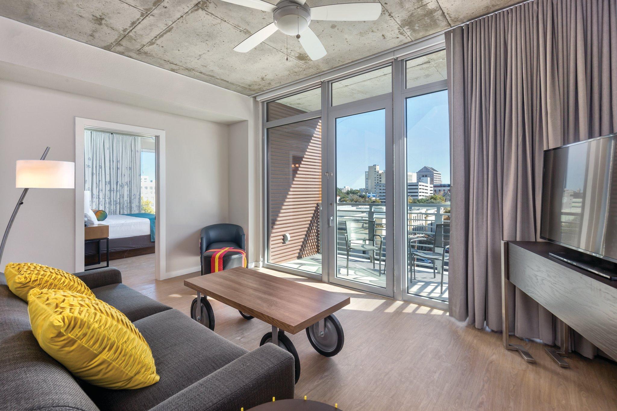 Hotel Club Wyndham Austin Extérieur photo